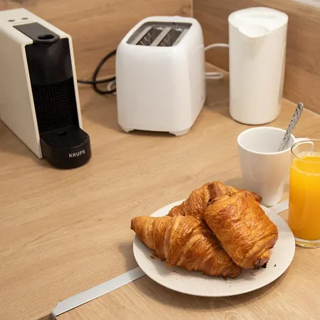 Votre Nid Douillet*Hyper Centre*Netflix/Wifi/Clim Apartamento Avinhão Exterior foto