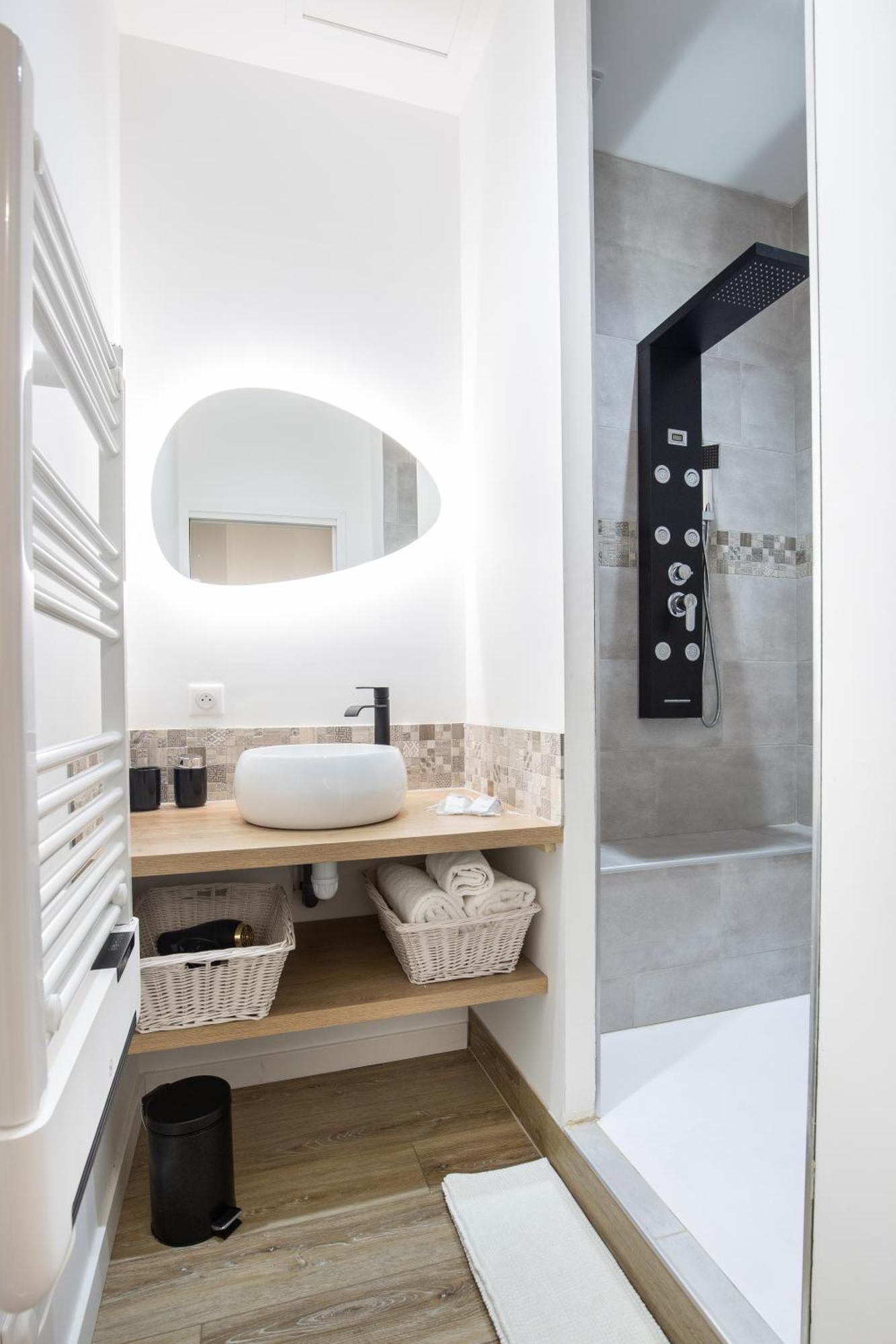Appartement Votre Nid Douillet*hyper Centre*netflix/wifi/clim Avignon
